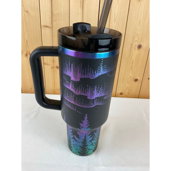 Pre-Owned Stanley Tumbler 40oz, Black with Mountain Design - Picture 2 of 6